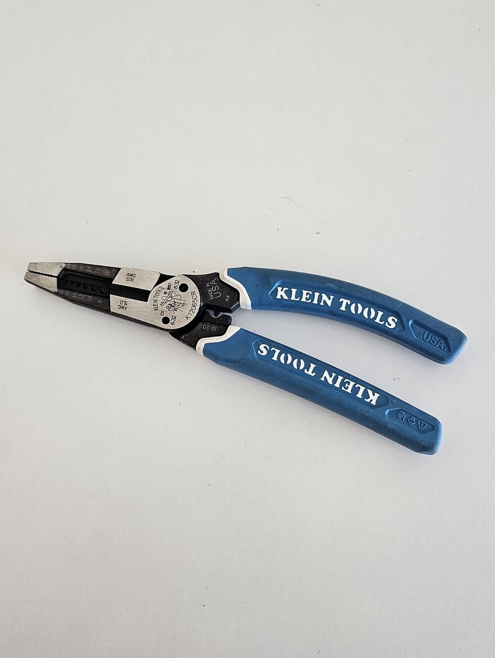 Klein-Kurve Heavy Duty Wire Stripper/Cutter/Crimper Multi Tool 8-20 AWG USA